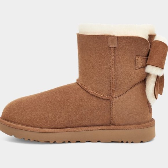 UGG Chestnut Classic Heritage Bow - Picture 3 of 6